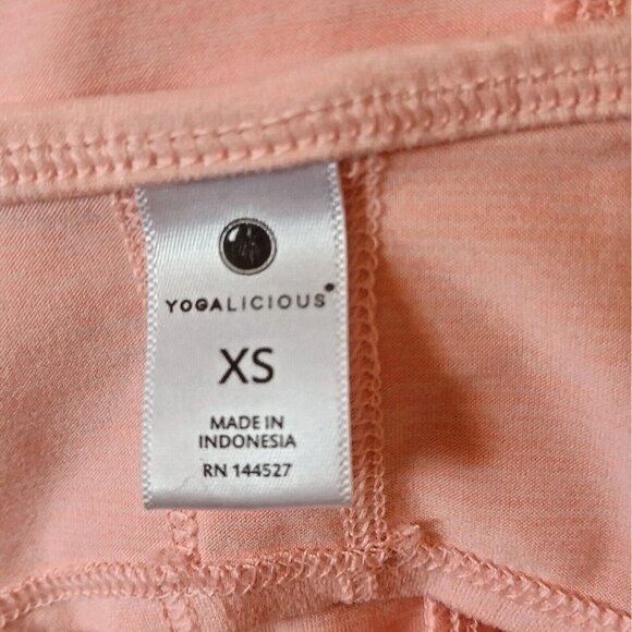 YOGALICIOUS Tank Top Pink womens Size XS Keyhole Back Curved Hem - Picture 5 of 6